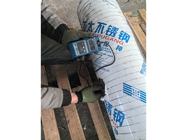 φ300-900磁輥，磁場(chǎng)14000GS，水選專(zhuān)用